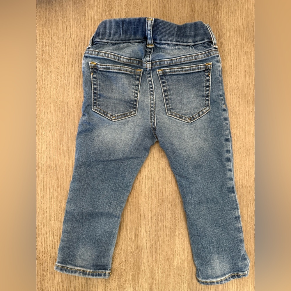 GAP Toddler Boys Jeans Trio - Picture 10 of 11